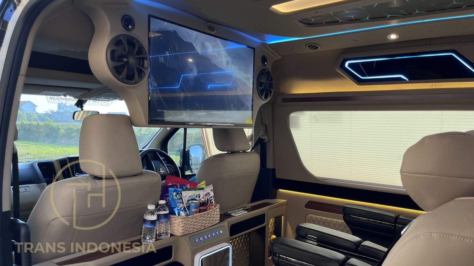HIACE 1 VVIP