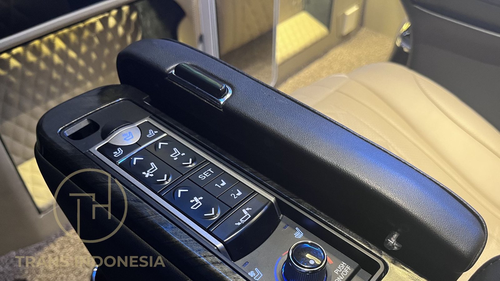 HIACE 1 VVIP